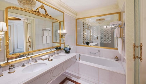 Premier Ocean View Room Near Le Jardin Restaurant 4 Luxury Bookings