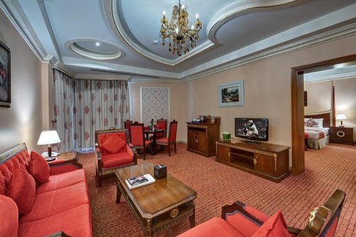 Executive Suite Near Al Khan Beach Sharjah 2 Luxury Bookings