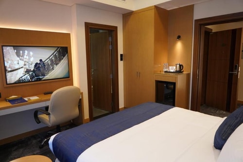 Junior Suite Near Universal Sports Club 3 Luxury Bookings