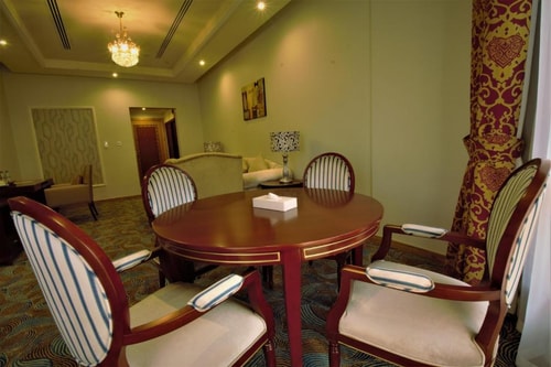 Executive Suite Near American School 3 Luxury Bookings