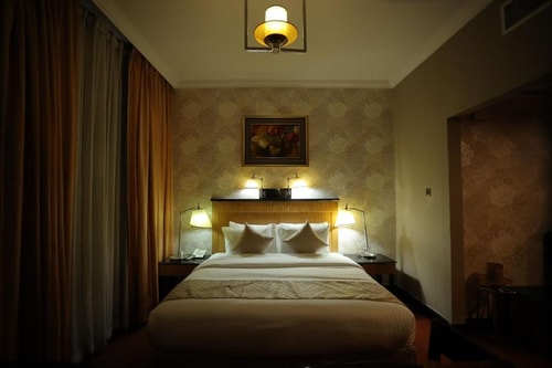 Standrad King Room Near Sharjah Corniche 2 Luxury Bookings