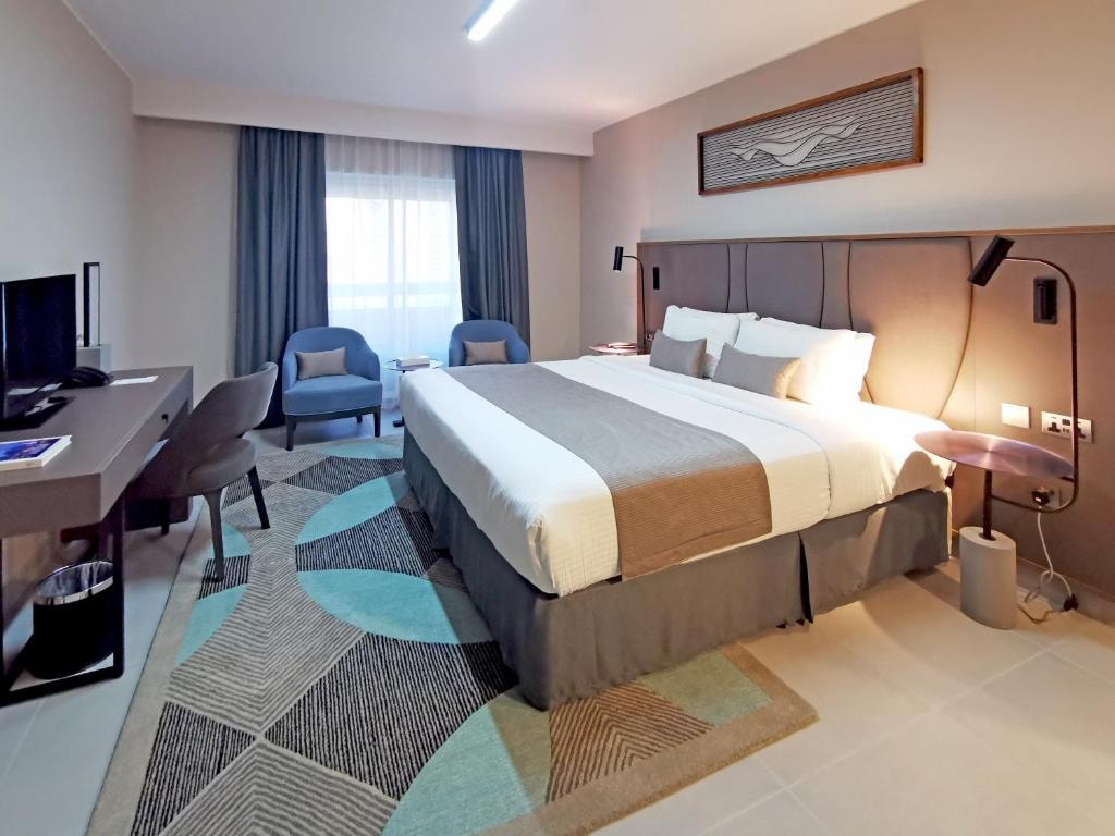 Executive Suite Near Nakheel Osais Luxury Bookings