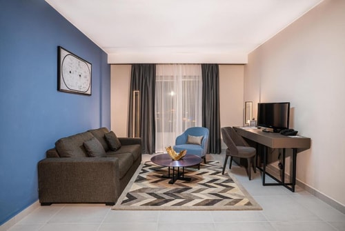 Executive Suite Near Nakheel Osais 2 Luxury Bookings