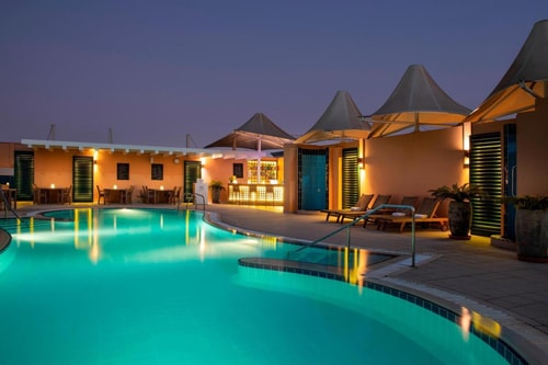 Classic King Room Near Sharaf DG Metro 4 Luxury Bookings
