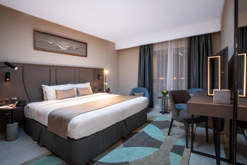 Presidential Suite Near Nakheel Osais 3 Luxury Bookings