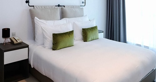 Deluxe One Bedroom In Marina By Luxury Bookings 8 Luxury Bookings