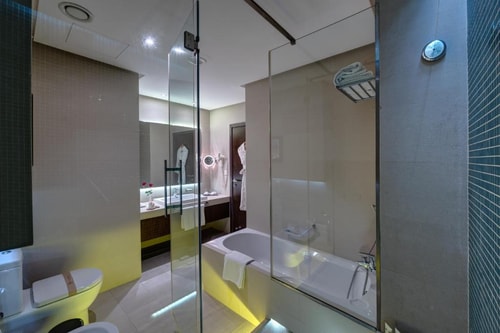 Family Suite Two Bedroom Near Al Nakheel Oasis 3 Luxury Bookings