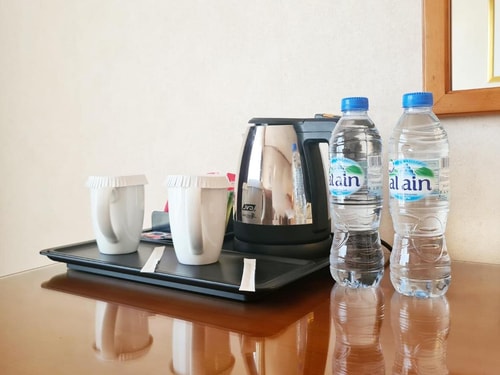 Superior King Room Near Al Majaz Waterfront 6 Luxury Bookings