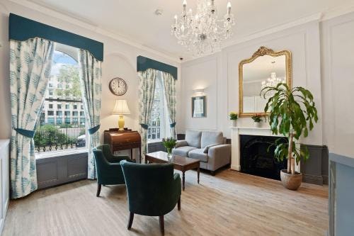 Double Or Twin Room Near Garden Halls LON 11 Luxury Bookings