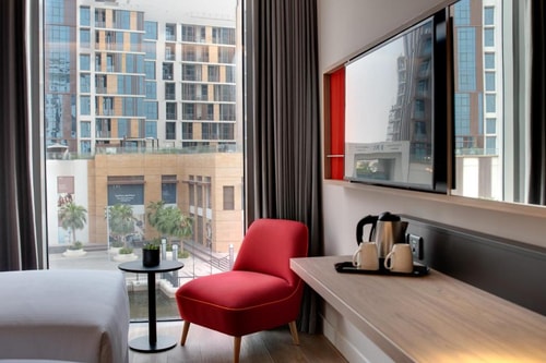 Superior King Or Twin Room Near Jaddaf Water Front 7 Luxury Bookings