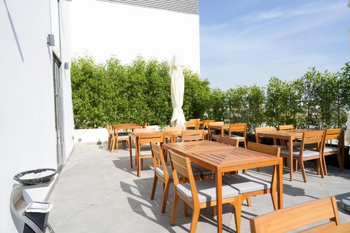 Superior King Or Twin Room Near Jaddaf Water Front 14 Luxury Bookings