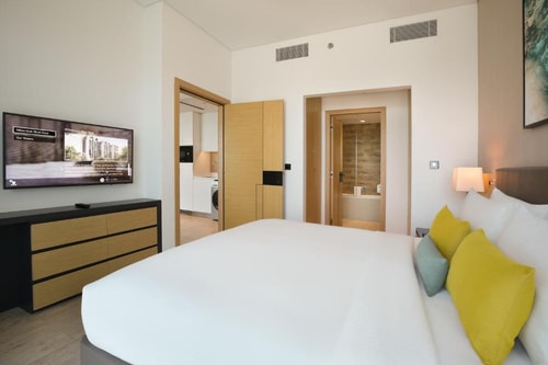 Furnished 1 Bedroom Apartment Near Science Park 2 Luxury Bookings