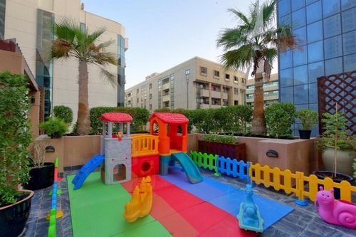 Standard Room Near Sharaf DG Metro Station Dubai 10 Luxury Bookings