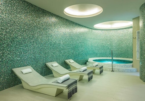 Luxury Guest Room On Sheikh Zayed Road 16 Luxury Bookings