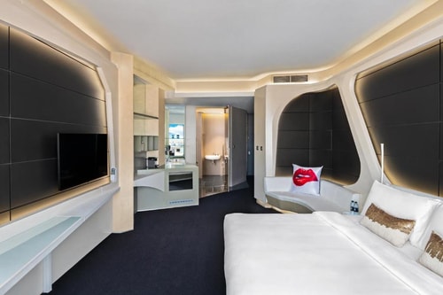 Luxury Deluxe Room Pet Friendly Near Al Safa Park 4 Luxury Bookings