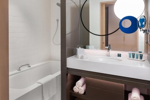 One Bedroom Family Suite Near United Hyper Market 6 Luxury Bookings