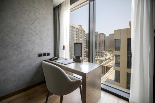 One Bedroom Queen Suite Near Gold Souk Metro Ab 1 Luxury Bookings