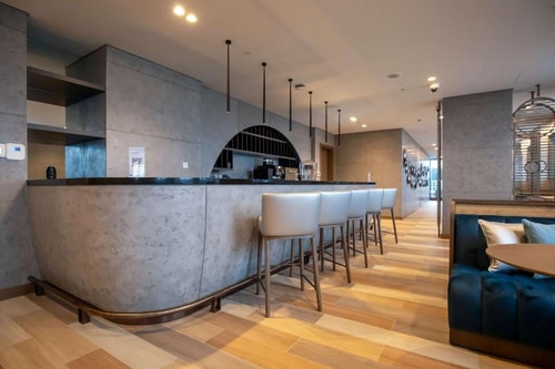 One Bedroom Queen Suite Near Gold Souk Metro Ab 10 Luxury Bookings