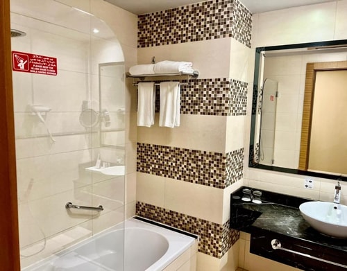 Superior Room Near Al Majaaz Island Sharjah 4 Luxury Bookings