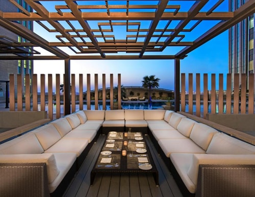 Superior King Room Near by  Formal Park 8 Luxury Bookings