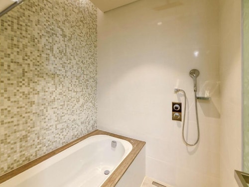 One Bedroom Apartment Near GGICO Metro Station 3 Luxury Bookings