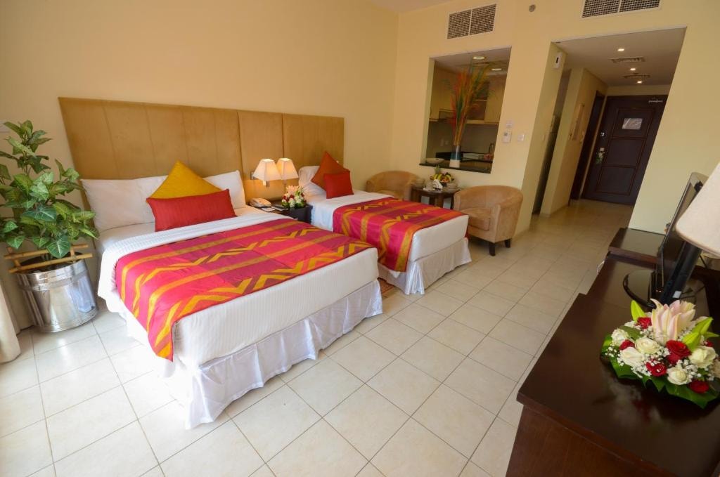 Fully Furnished Studio Apartment Near Garden Metro Luxury Bookings