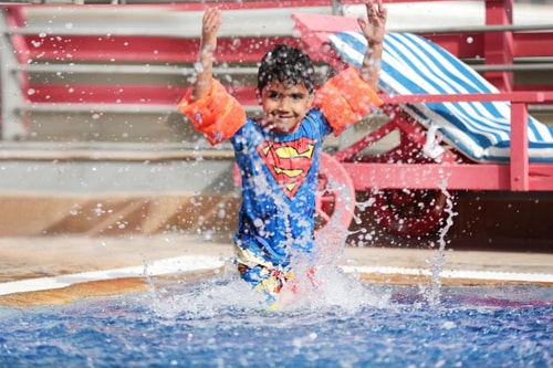 2 Bedroom Apartment Near Mashreq Metro Station Ah 9 Luxury Bookings