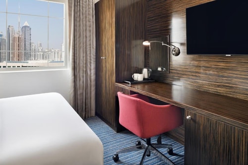 Standard Room Near Dubai Waterfall 4 Luxury Bookings