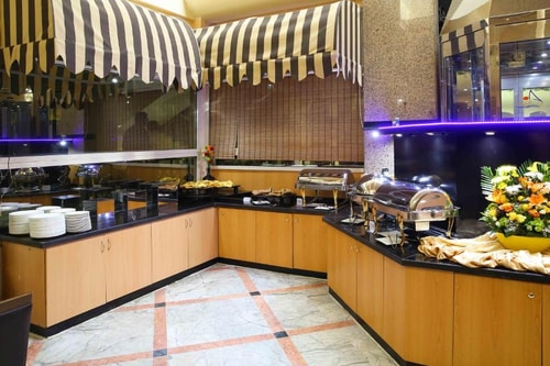 Standard Room Near by Medicare hospital Sharjah 8 Luxury Bookings