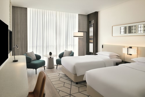 Deluxe King Or Twin Room Near H Hotel Sheikh Zayed 3 Luxury Bookings