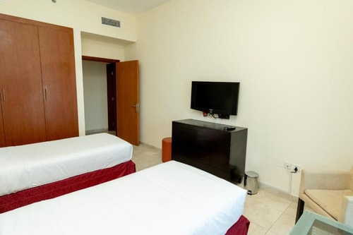 Two Bedroom Apartment Near by Burjuman Mall 3 Luxury Bookings