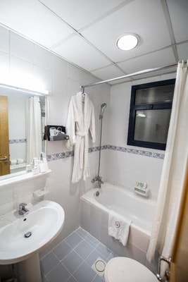 Studio Apartment Near Musallah Tower 12 Luxury Bookings