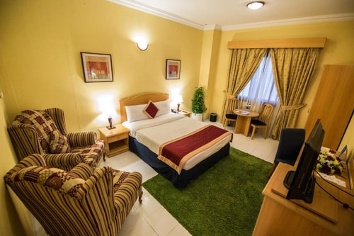 Studio Apartment Near Musallah Tower 18 Luxury Bookings