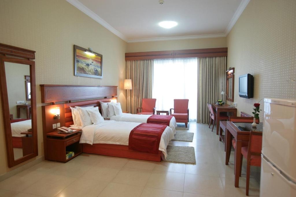 Studio Apartment Near Manhattan Avenue Luxury Bookings