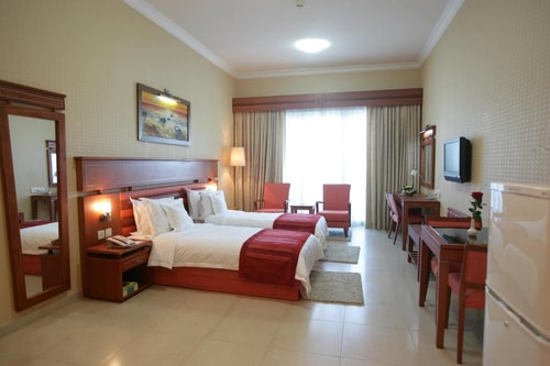 Studio Apartment Near Manhattan Avenue Luxury Bookings