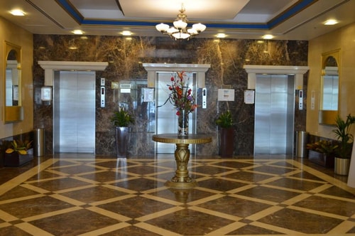 Studio Apartment Near Manhattan Avenue 12 Luxury Bookings