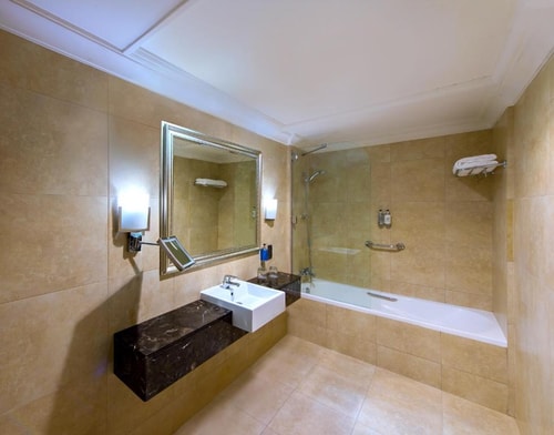 Studio Apartment Near Deira City Centre Metro 2 Luxury Bookings