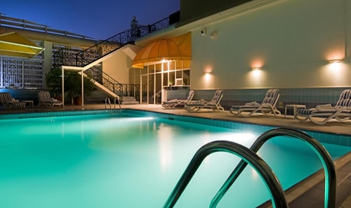 Deluxe Room Near Capital Park By Luxury Bookings 4 Luxury Bookings