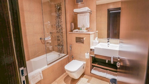 Deluxe Room Near Capital Park By Luxury Bookings 3 Luxury Bookings