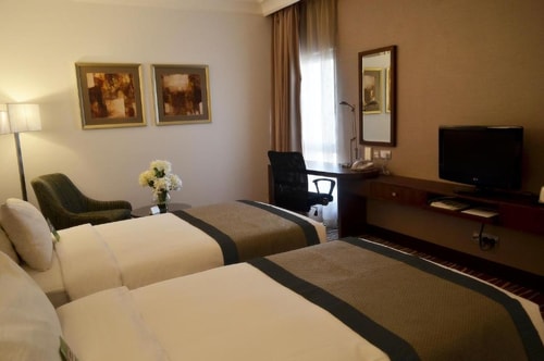 Deluxe Room Near Capital Park By Luxury Bookings 2 Luxury Bookings