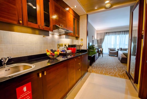 King Studio Near Sheikh Hazza Mosque Park 2 Luxury Bookings