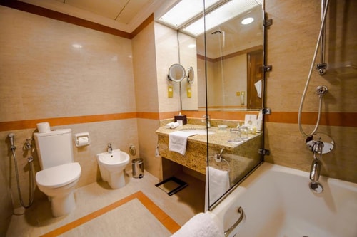 King Studio Near Sheikh Hazza Mosque Park 6 Luxury Bookings