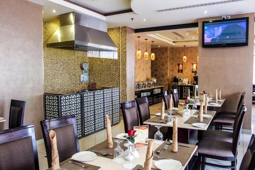 Studio Apartment Near Al Bader Mini Mart 9 Luxury Bookings