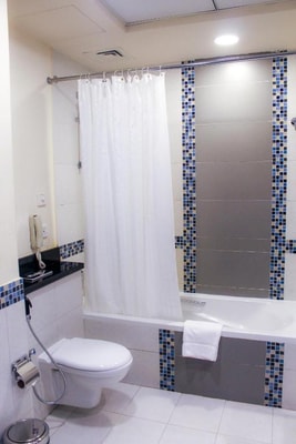 Studio Apartment Near Al Bader Mini Mart 4 Luxury Bookings