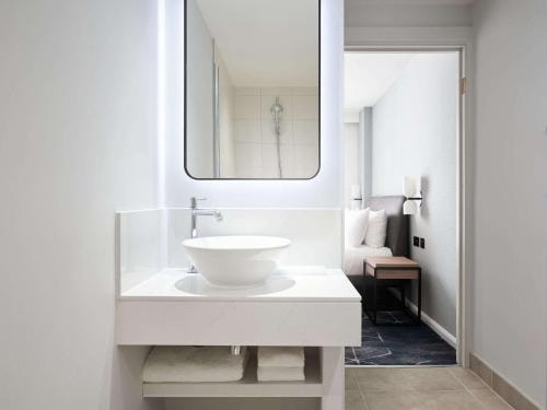King Studio Near Glasshouse Gardens LON 5 Luxury Bookings