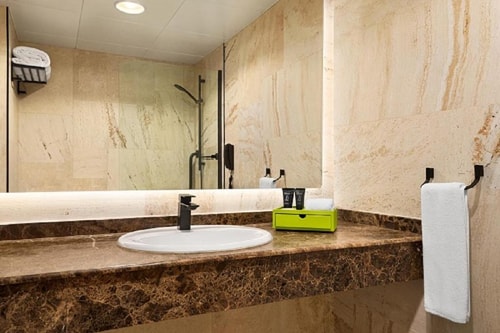 Economy Room Near New Intl Modern Hospital 3 Luxury Bookings