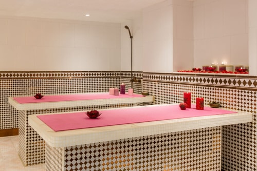 Standard Room Near by Al Rigga Metro Station 21 Luxury Bookings