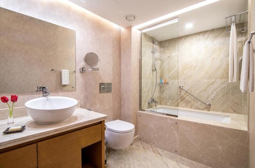 3 Bedroom Apartment Near To Rules Public Relations 4 Luxury Bookings