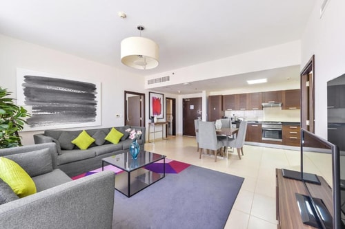 Standard Two Bedroom Apartment Near WTC Metro Ac 9 Luxury Bookings