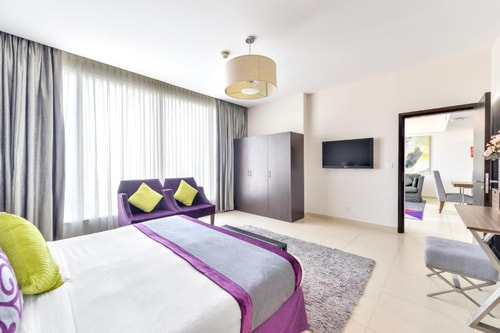 Standard Two Bedroom Apartment Near WTC Metro Ac 1 Luxury Bookings